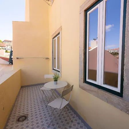 Castelo 12 Balcony View - & Suites *