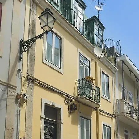 アパート Castelo 12 Balcony View - & Suites リスボン
